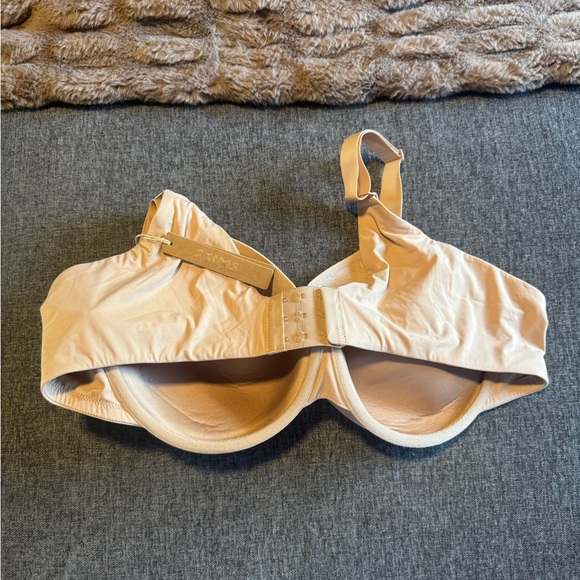 NWT SKIMS Smoothing Intimates Bra 42C - Picture 2 of 5
